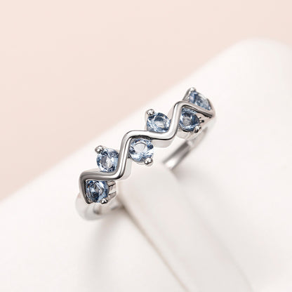 Kaunis Sormus ainutlaatuisella tyylillä