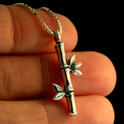 Hurmaava Kaulakoru jokaiseen tilaisuuteen