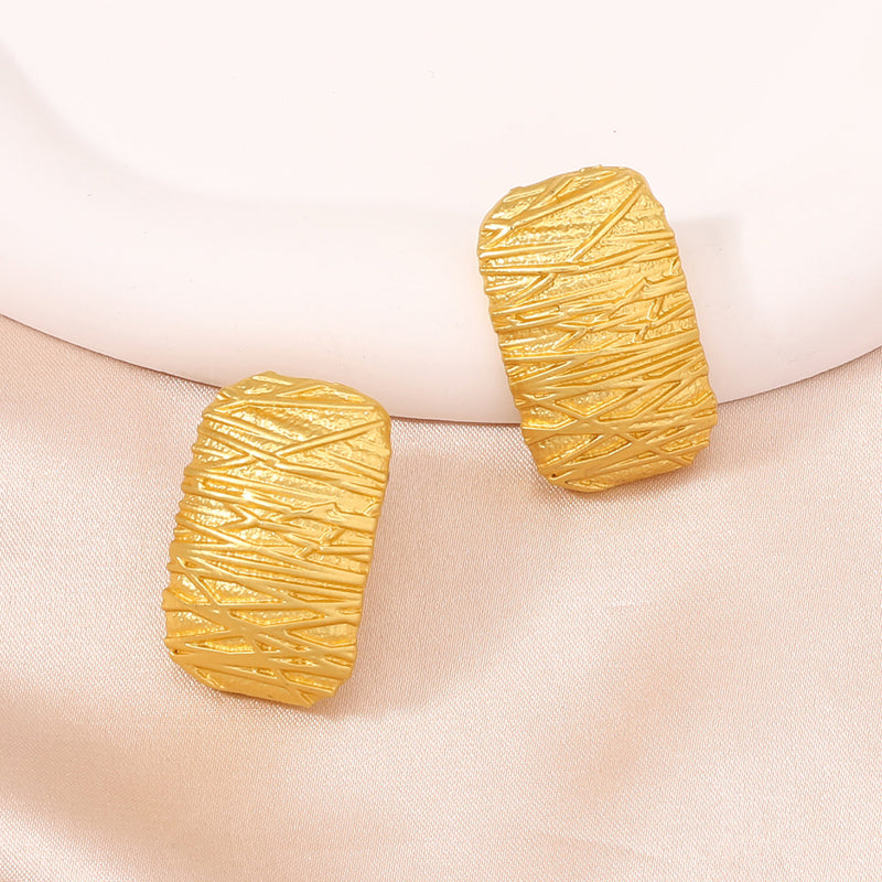 Elegantti Korvarengas jokaiseen tilaisuuteen