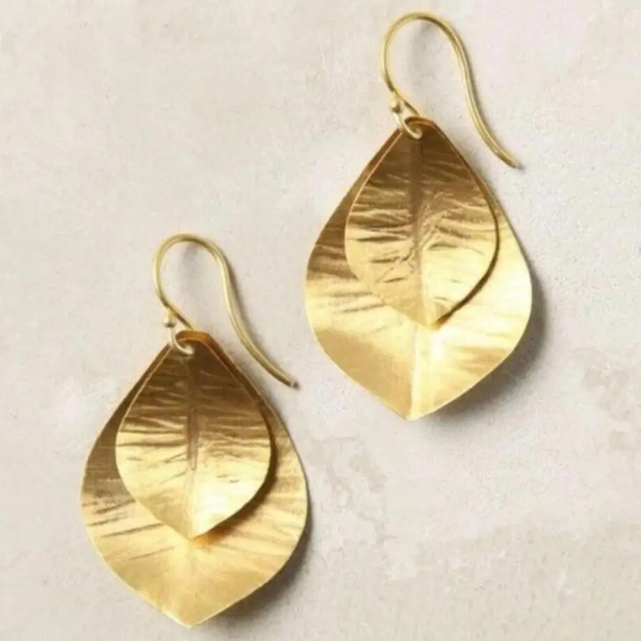 Hurmaava Kulta Sormus jokaiseen tilaisuuteen