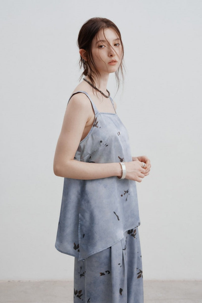Beautifully Finished Top in a Timeless Design