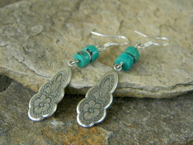 Kaunis Sormus ainutlaatuisella tyylillä