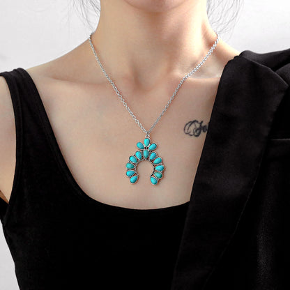 Herkkä käsityö Koru