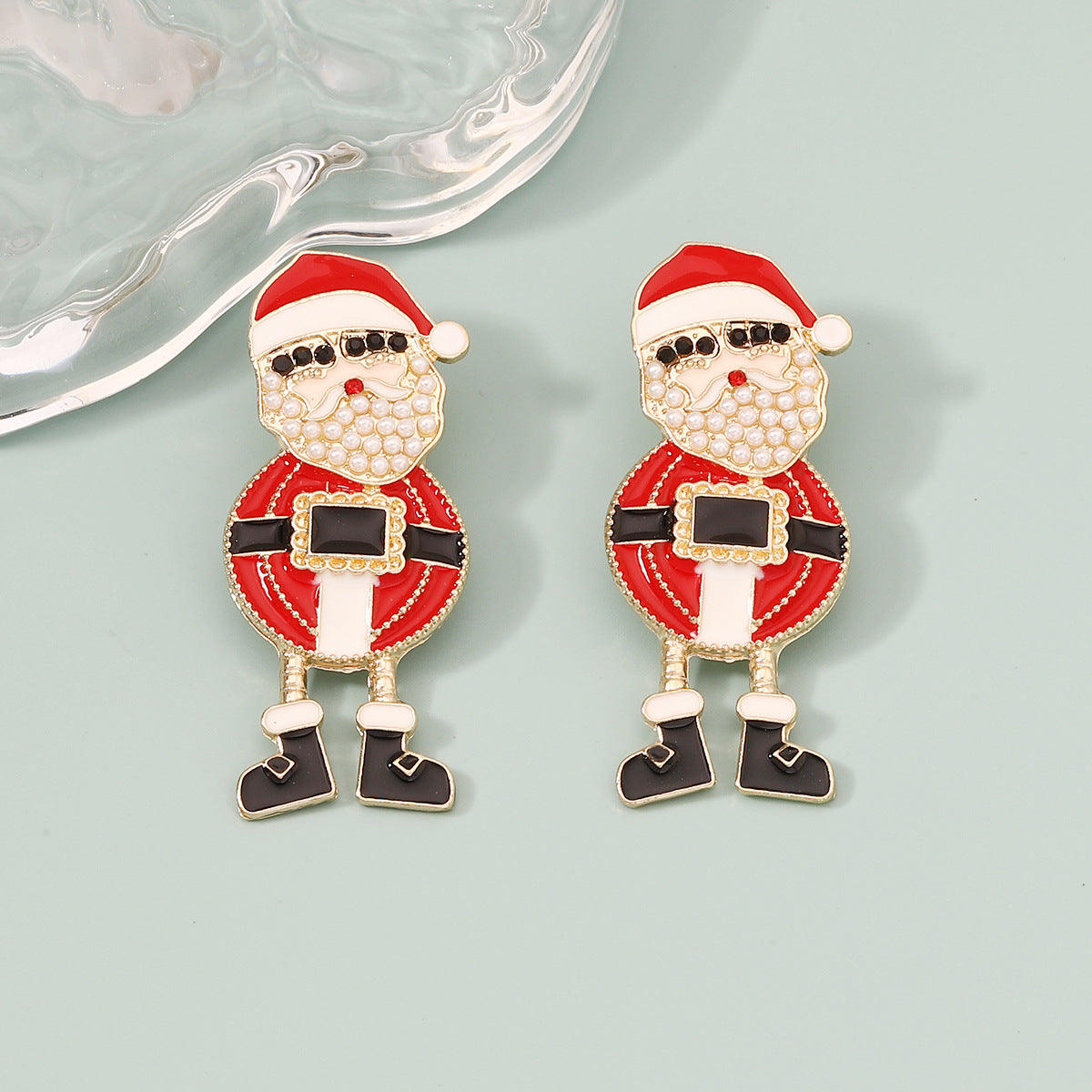 Klassinen Helmi Korvarengas ajattomalla viehätyksellä