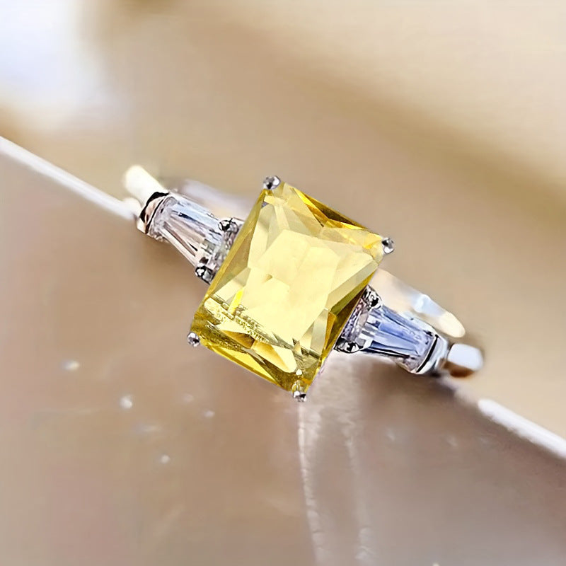 Romanttinen Sormus erityisiin hetkiin