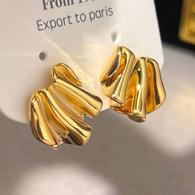 Klassinen Korvarengas ajattomalla viehätyksellä