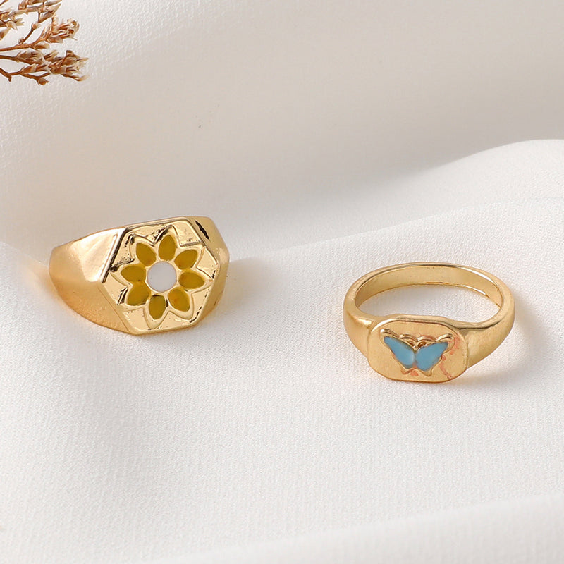 Kaunis Kulta Korusetti ainutlaatuisella tyylillä