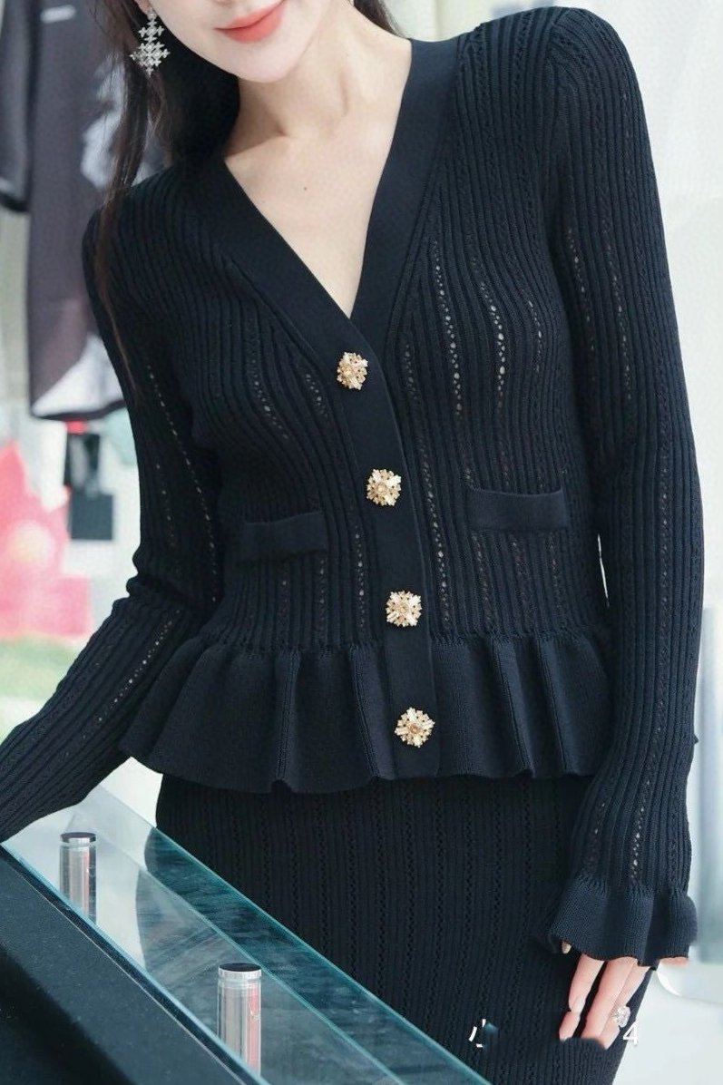 Sophisticated Top with a Clean Classic Look