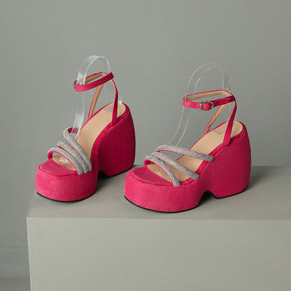 Sulavalinaiset Ortopediset Sandaalit Moderniin Tyyliin