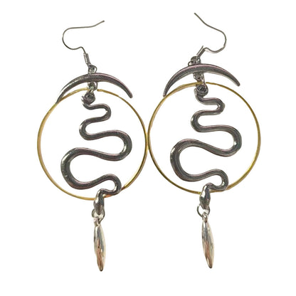 Klassinen Sormus ajattomalla viehätyksellä