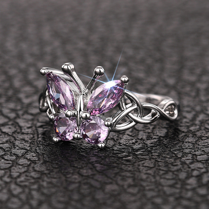 Romanttinen Sormus erityisiin hetkiin