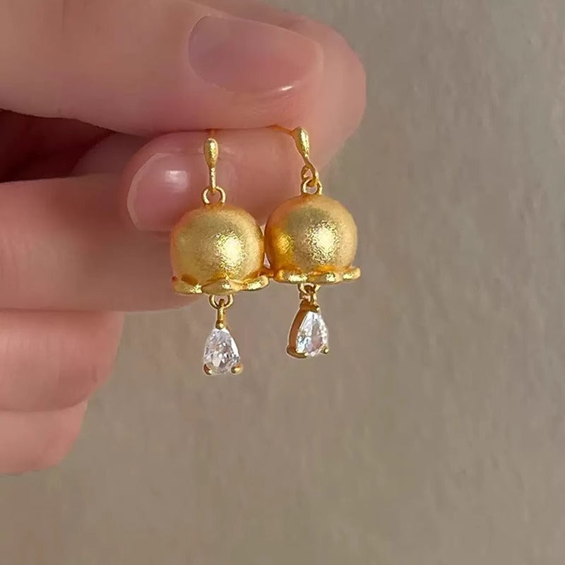 Hurmaava Kulta Korvarengas jokaiseen tilaisuuteen