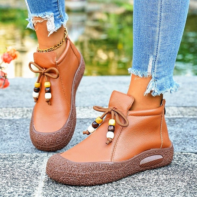 Tyylikkäät Ortopediset Saappaat Ainutlaatuisella Muotoilulla