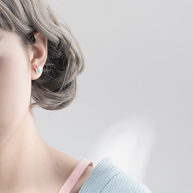 Kaunis Korvarengas ainutlaatuisella tyylillä