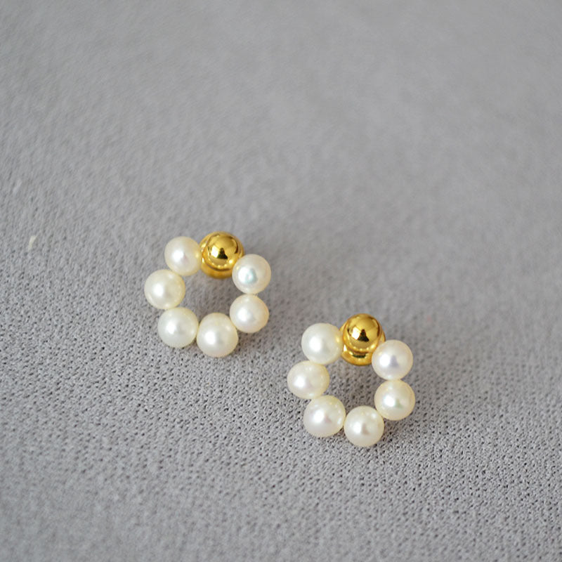 Klassinen Hopea Korvarengas ajattomalla viehätyksellä