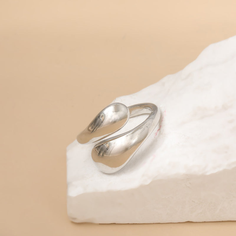 Kaunis Sormus ainutlaatuisella tyylillä