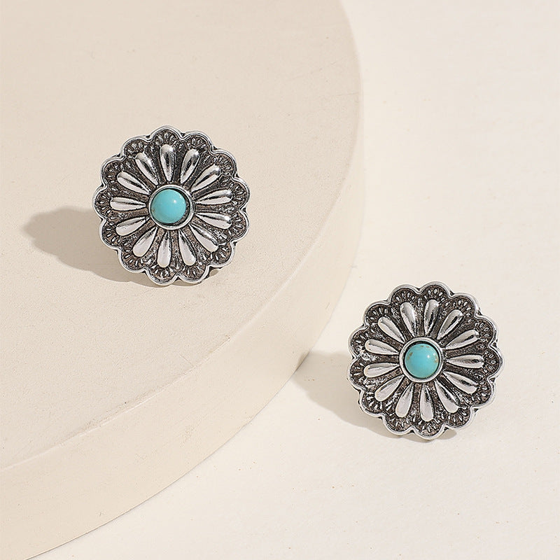 Klassinen Sormus ajattomalla viehätyksellä