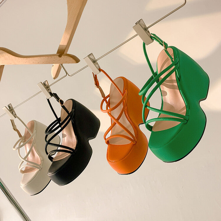 Sulavalinaiset Ortopediset Sandaalit Moderniin Tyyliin