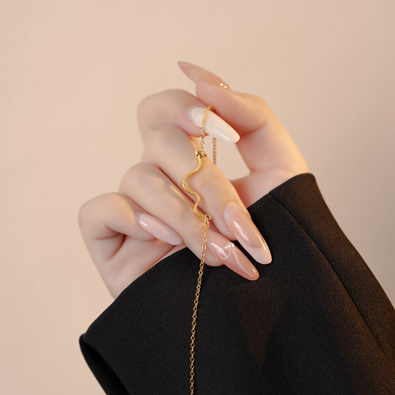 Klassinen Koru ajattomalla viehätyksellä