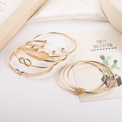 Romanttinen Kulta Rannekoru erityisiin hetkiin