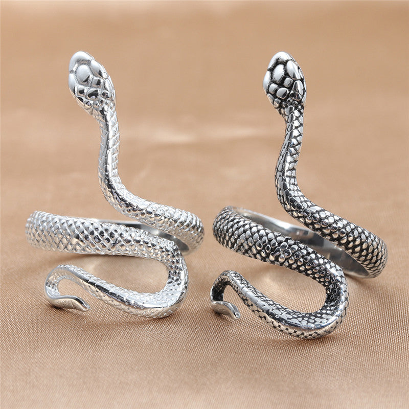 Klassinen Sormus ajattomalla viehätyksellä