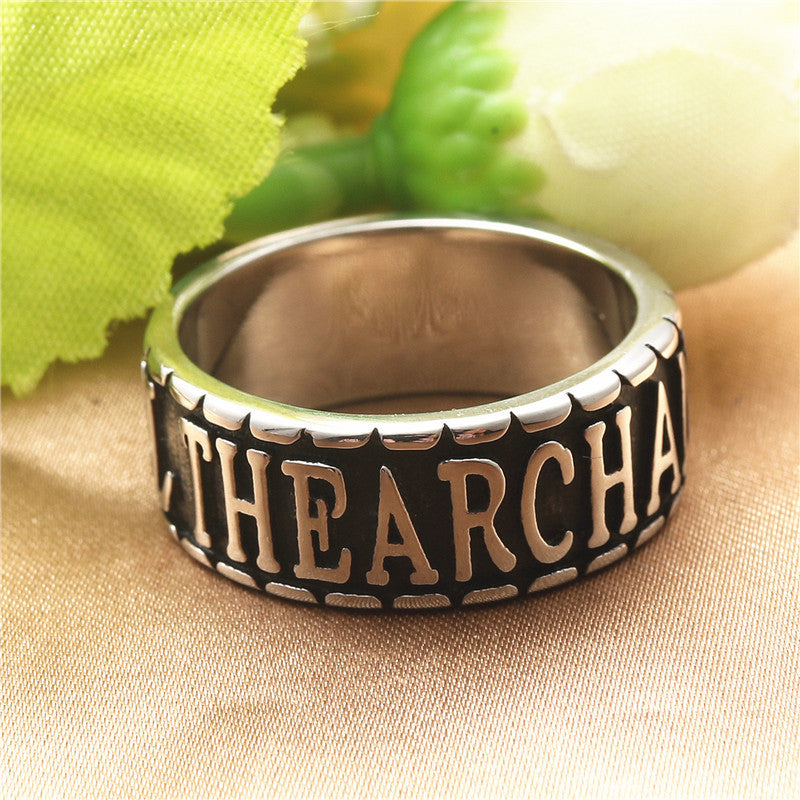 Kaunis Sormus ainutlaatuisella tyylillä