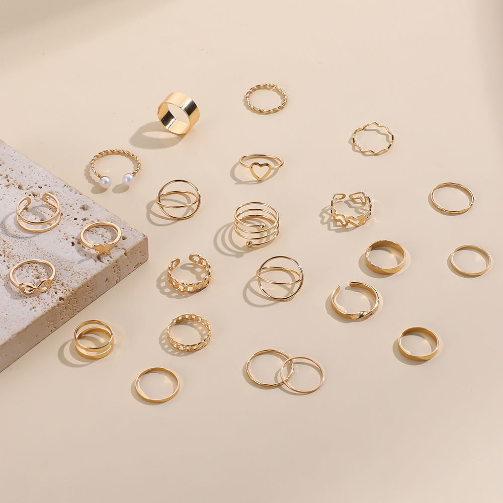 Hurmaava Kulta Korusetti jokaiseen tilaisuuteen