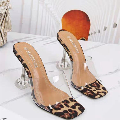 Tyylikkäät Ortopediset Sandaalit Ainutlaatuisella Muotoilulla