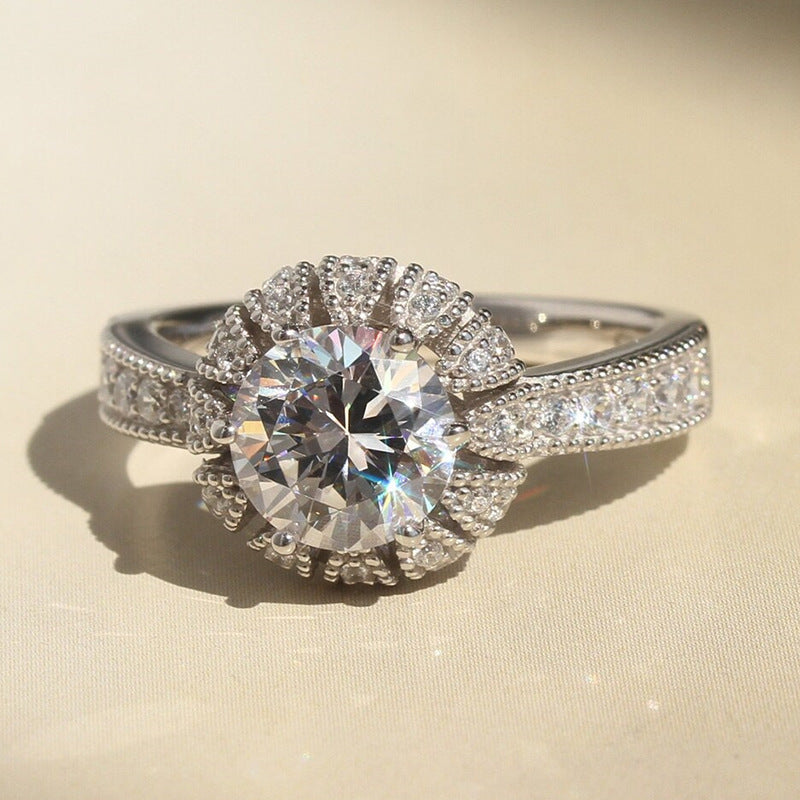 Hurmaava Sormus jokaiseen tilaisuuteen