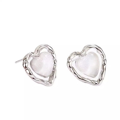 Kaunis Korvarengas ainutlaatuisella tyylillä