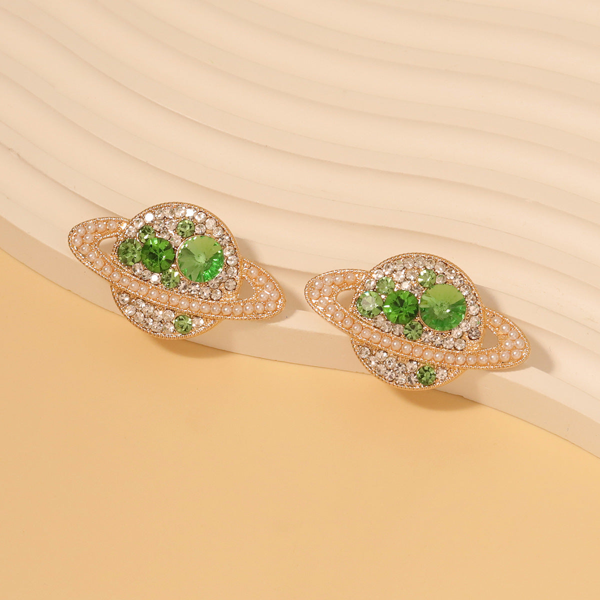 Käsintehty vintage Korvarengas