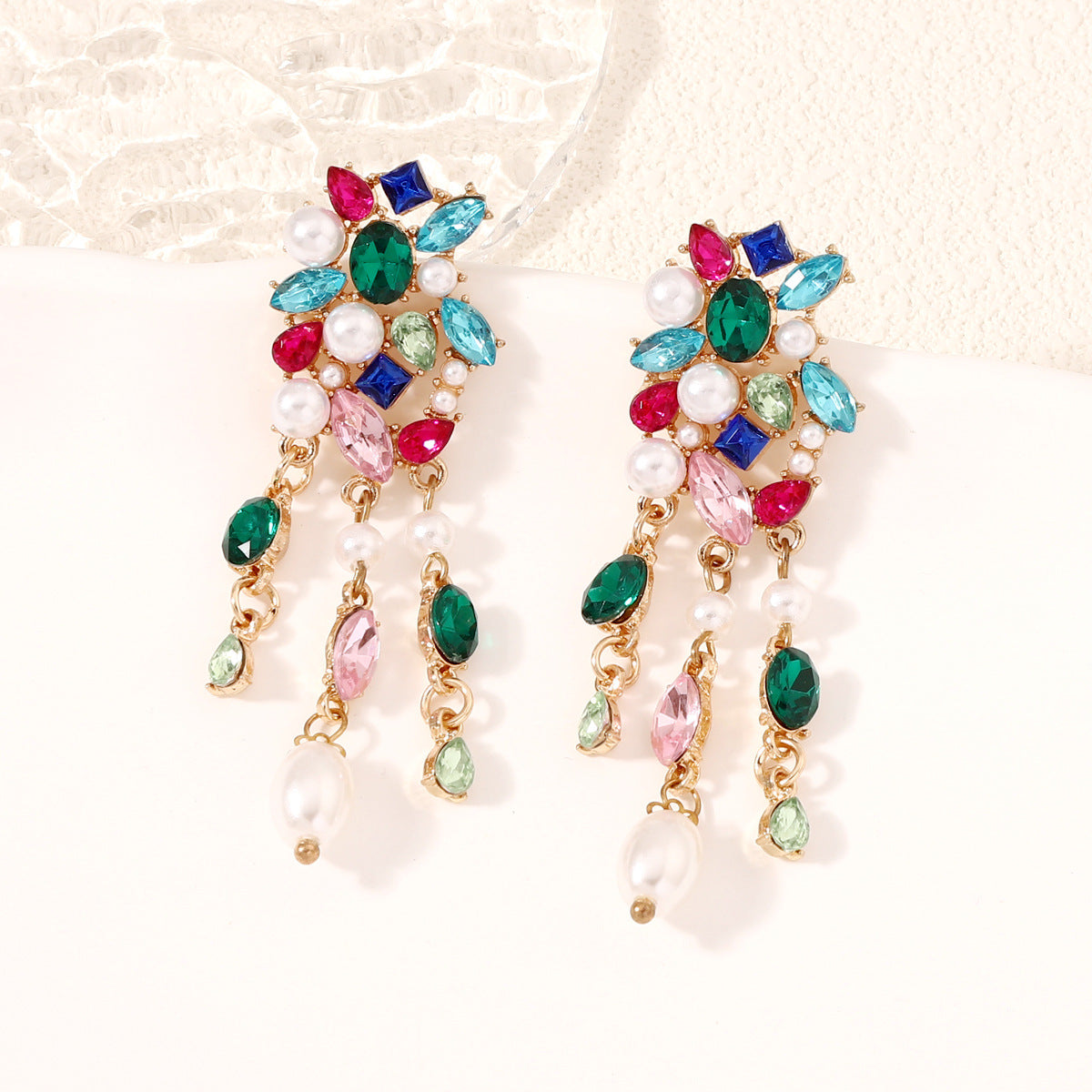 Elegantti Korvarengas jokaiseen tilaisuuteen