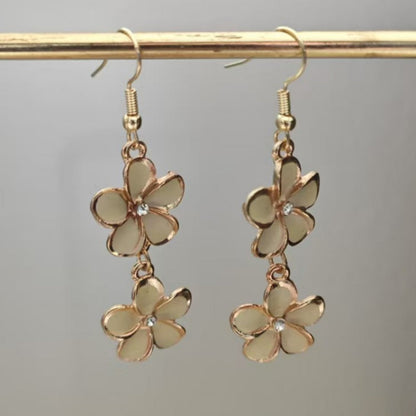 Hurmaava Kulta Sormus jokaiseen tilaisuuteen