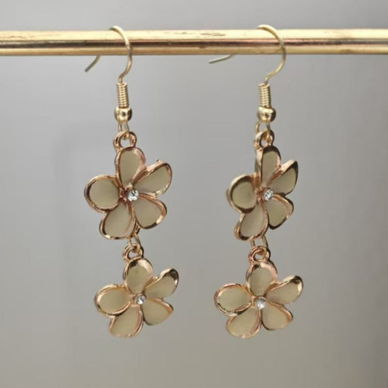 Hurmaava Kulta Sormus jokaiseen tilaisuuteen