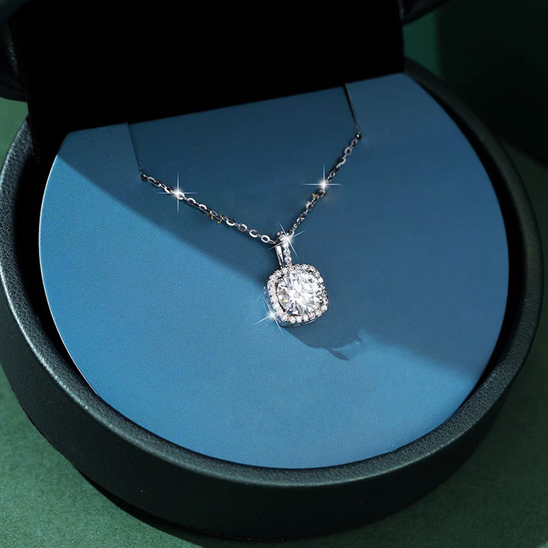 Kaunis Kaulakoru ainutlaatuisella tyylillä