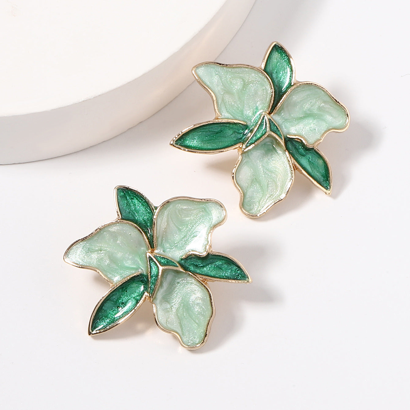 Elegantti Korvarengas jokaiseen tilaisuuteen