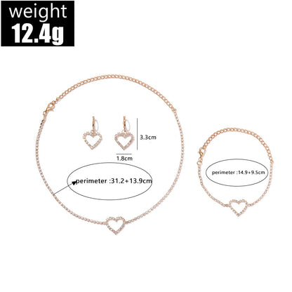 Hurmaava Kaulakoru jokaiseen tilaisuuteen