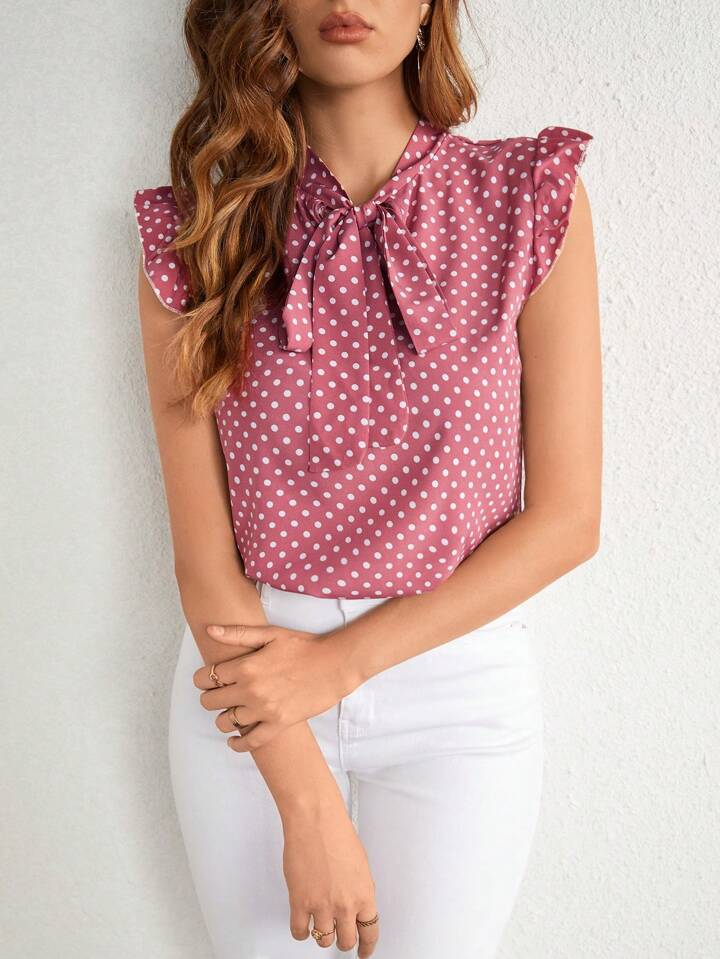 Beautifully Crafted Blouse in a Classic Style