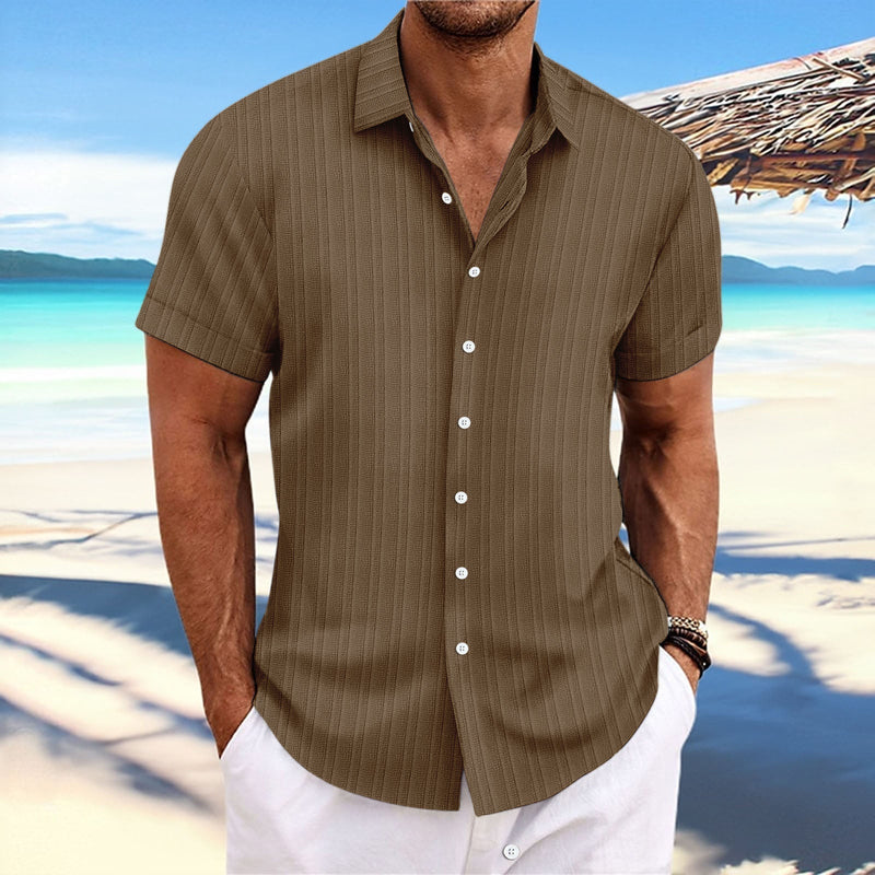 Well Tailored Shirt with a Graceful Silhouette