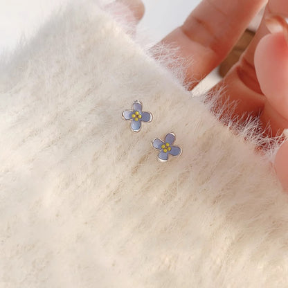 Kaunis Korvarengas ainutlaatuisella tyylillä