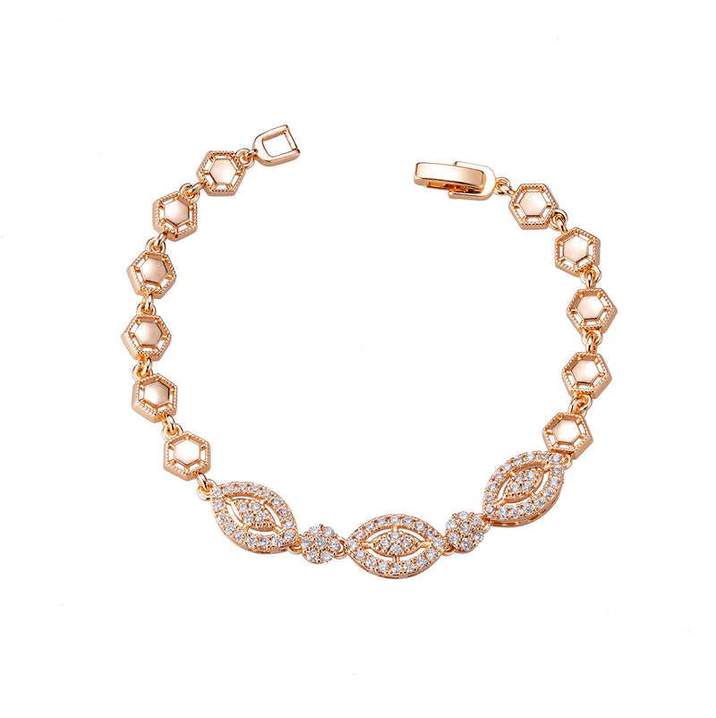 Kaunis Rannekoru ainutlaatuisella tyylillä