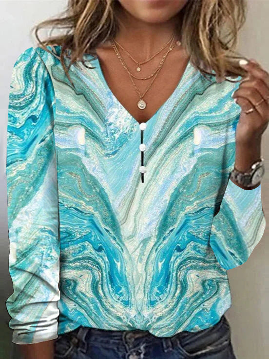 Well Tailored Blouse with a Graceful Silhouette