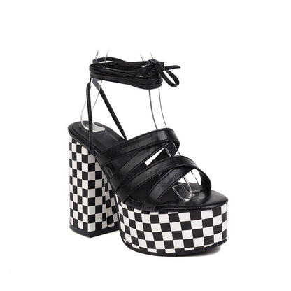 Sulavalinaiset Ortopediset Sandaalit Moderniin Tyyliin