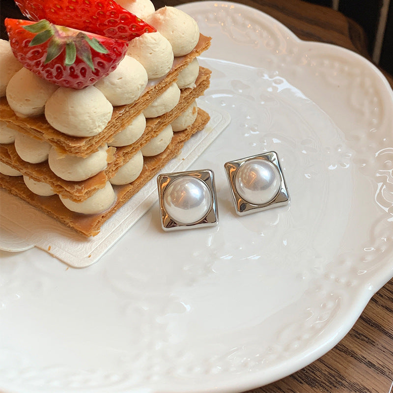 Upea Helmi Korvarengas päivittäiseen käyttöön