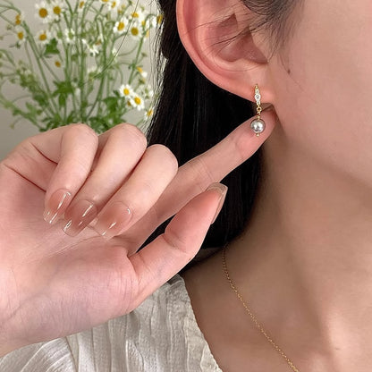 Hurmaava Helmi Korvarengas jokaiseen tilaisuuteen