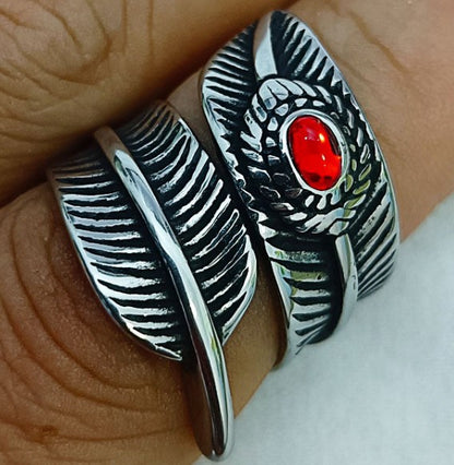 Klassinen Sormus ajattomalla viehätyksellä