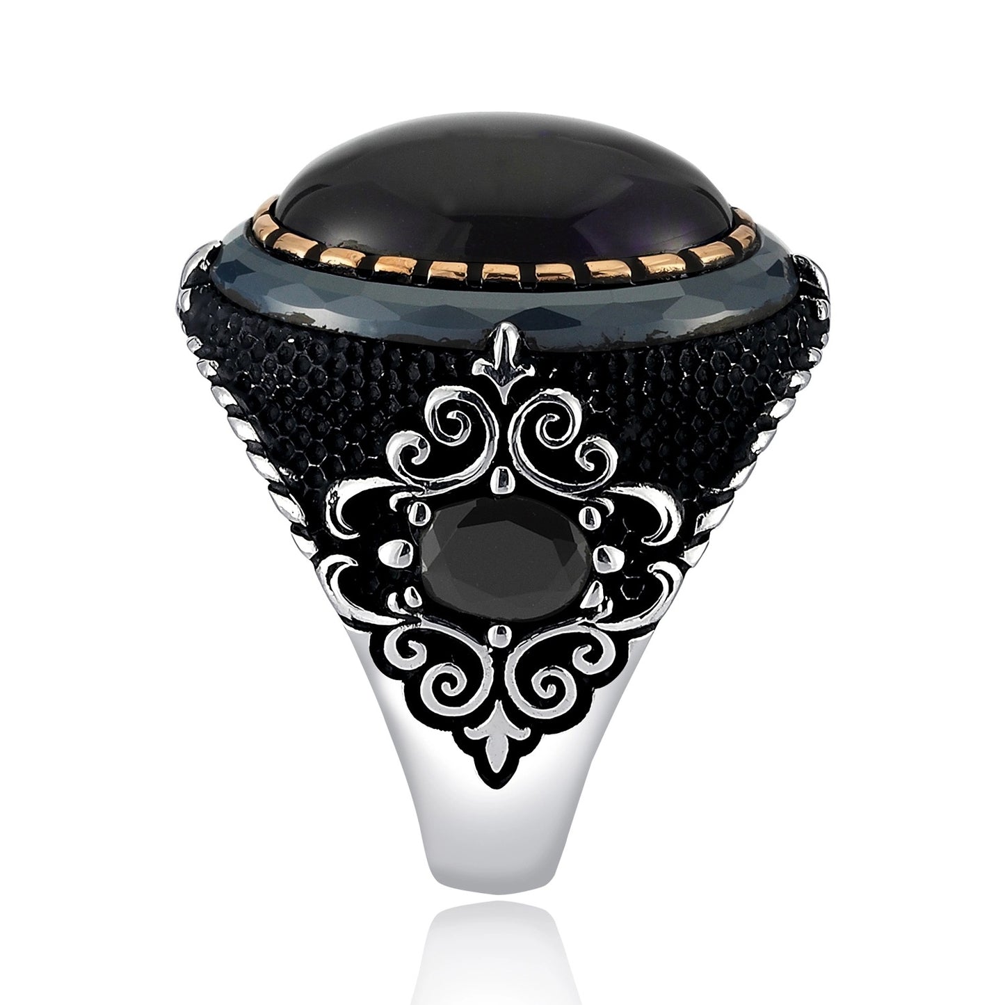 Hurmaava Sormus jokaiseen tilaisuuteen