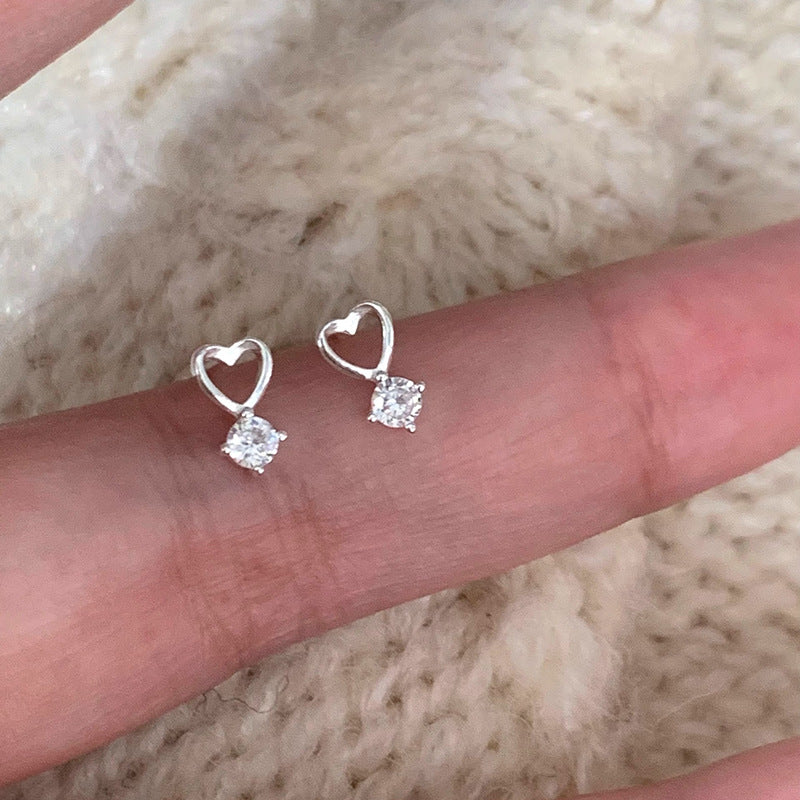 Kaunis Korvarengas ainutlaatuisella tyylillä