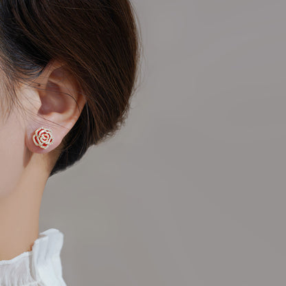 Klassinen Korvarengas ajattomalla viehätyksellä