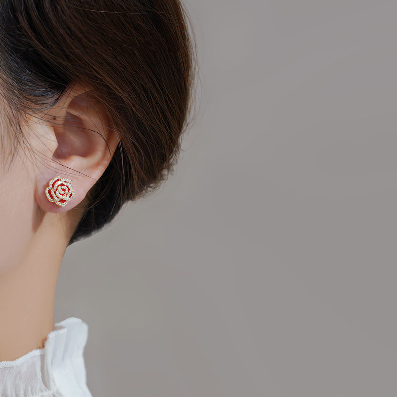 Klassinen Korvarengas ajattomalla viehätyksellä